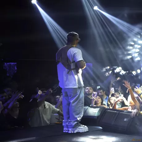 دانلود ریمیکس اومدیم بالا بی سوتی نگو چاقال میوتی آرتا و کوروش  ریمیکس جشنی